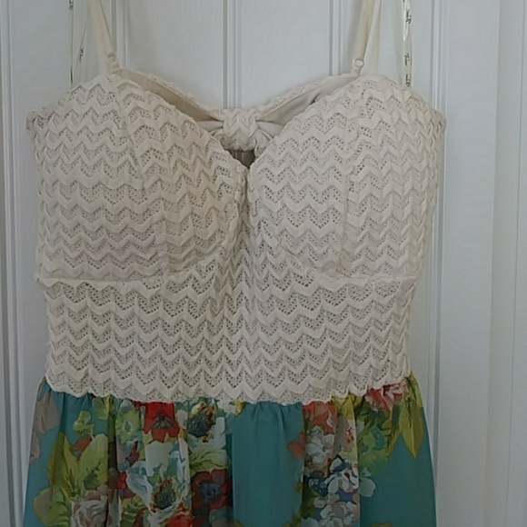 Floral Maxi dress - Picture 2 of 7